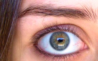 Старение и заболевания глаз, связанные с диабетом, способствуют нарушениям зрения и слепоты у миллионов людей
